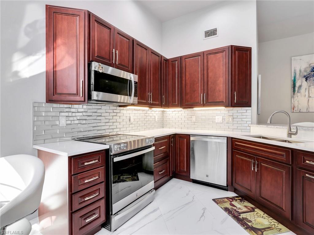 625 Beachwalk CIR G203