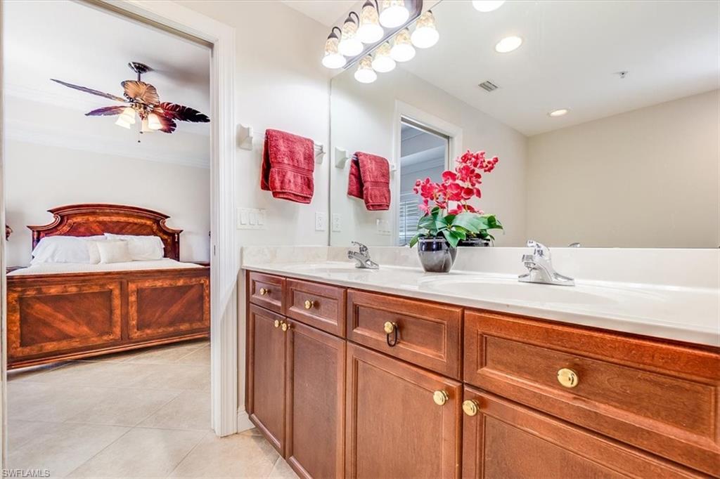 10060 Lake Cove DR 202 photo 24