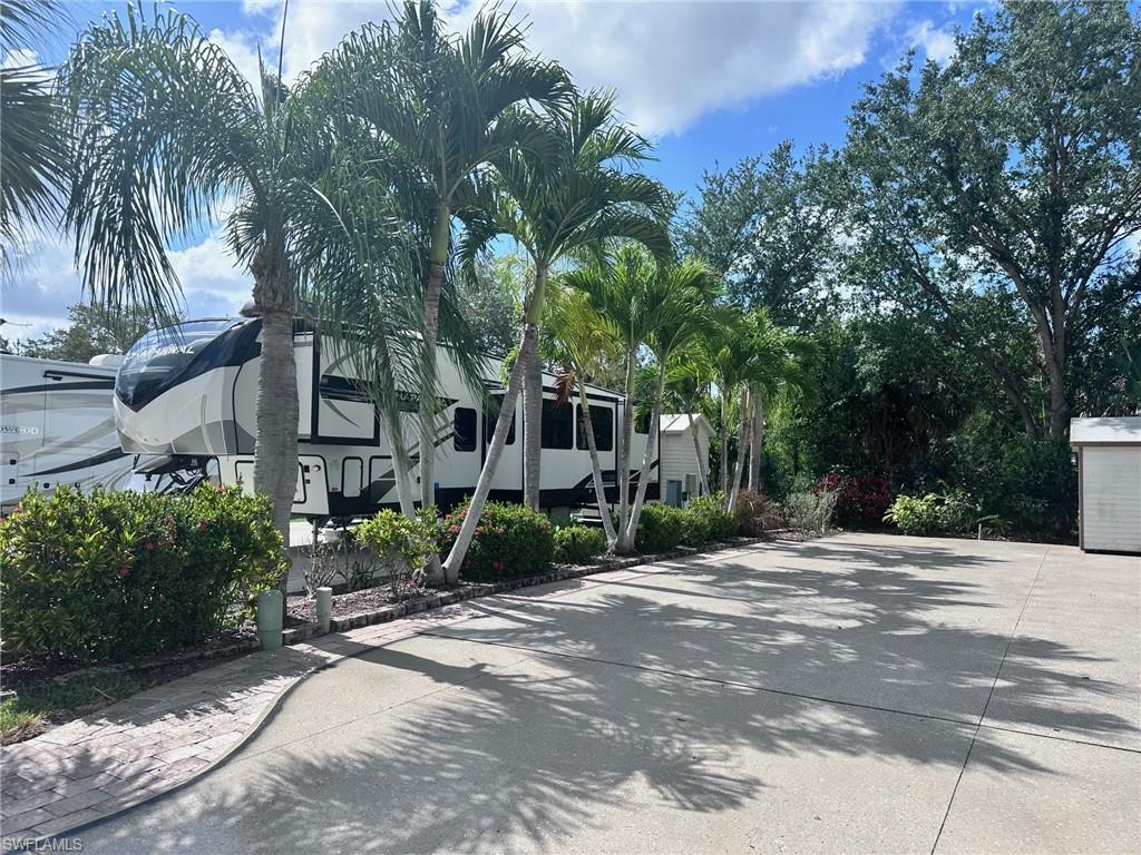 1602 Diamond Lake CIR