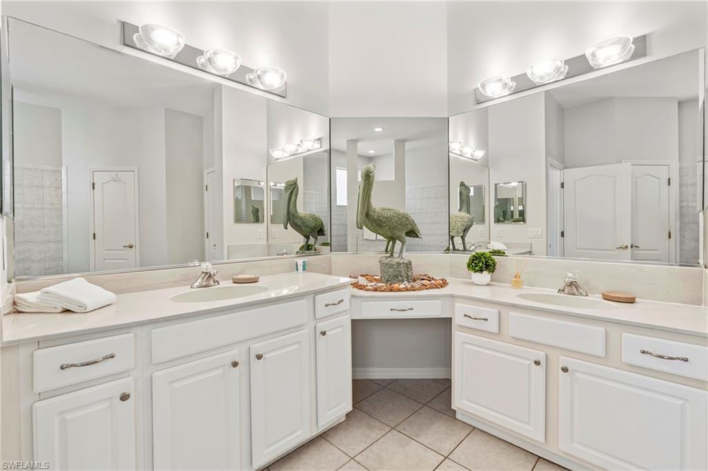 5307 SW 25th PL photo 24