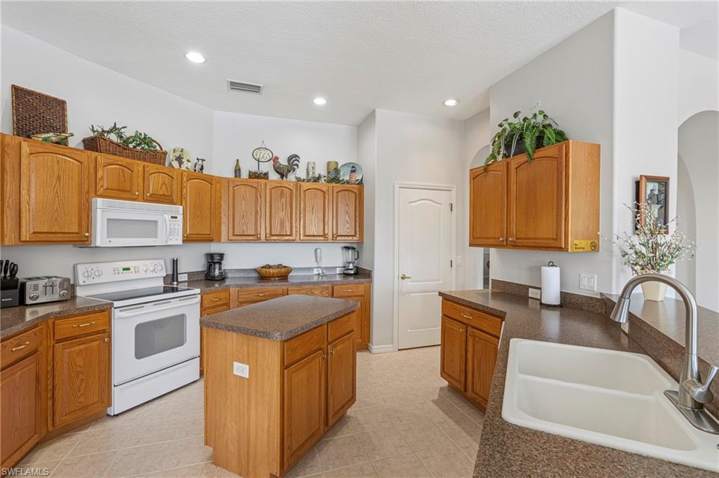 5307 SW 25th PL photo 15