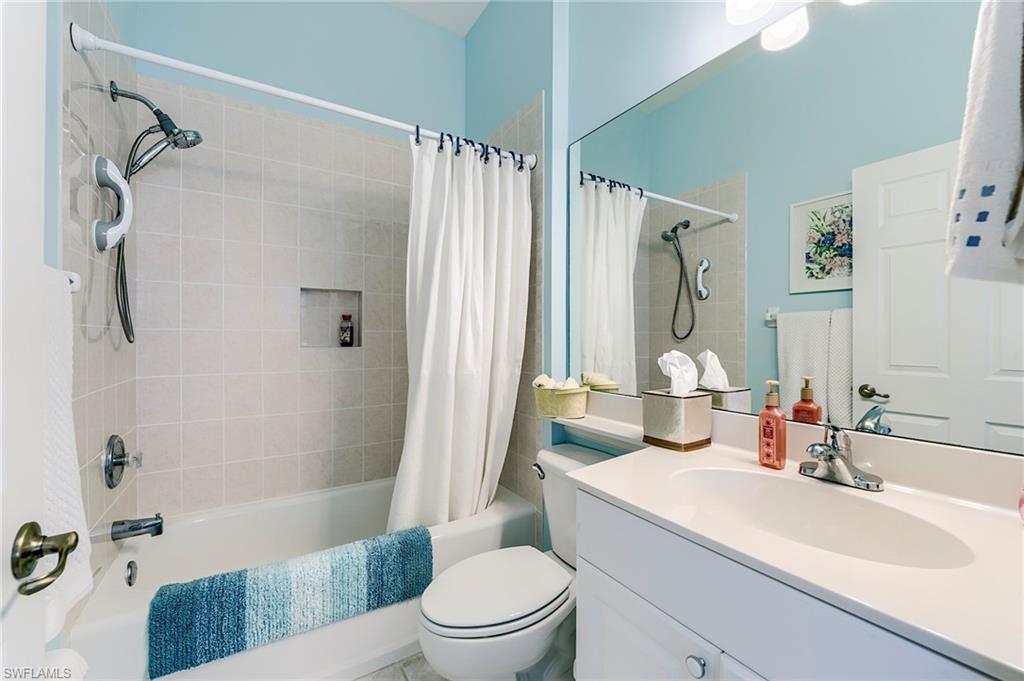 En-suite bath in bedroom 2