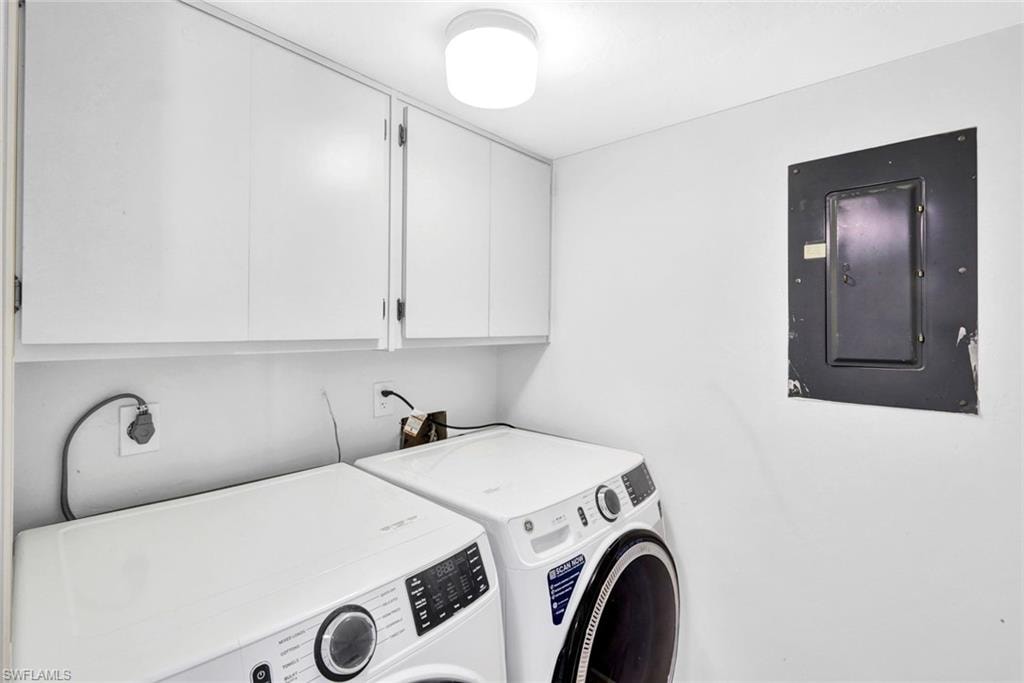Full Size Indoor Laundry!