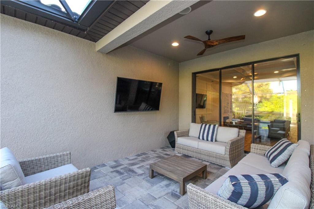 View of patio featuring outdoor lounge area