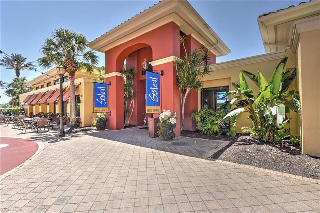 Grand entrance to Soleil fitness center!