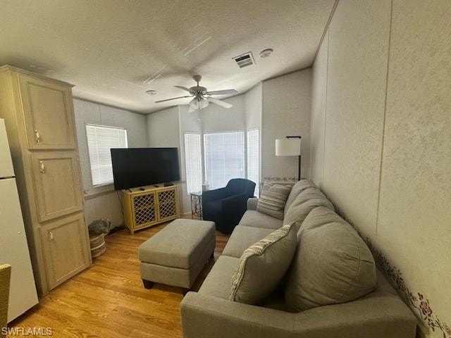 1453 Diamond Lake CIR