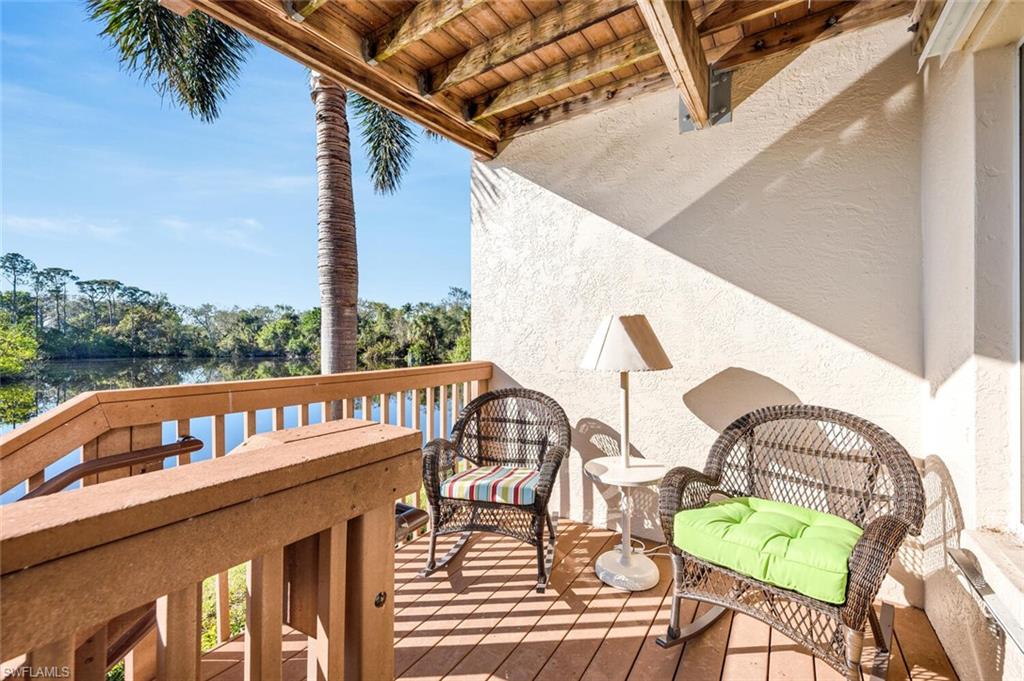 Morning coffee or late afternoon libation spot!