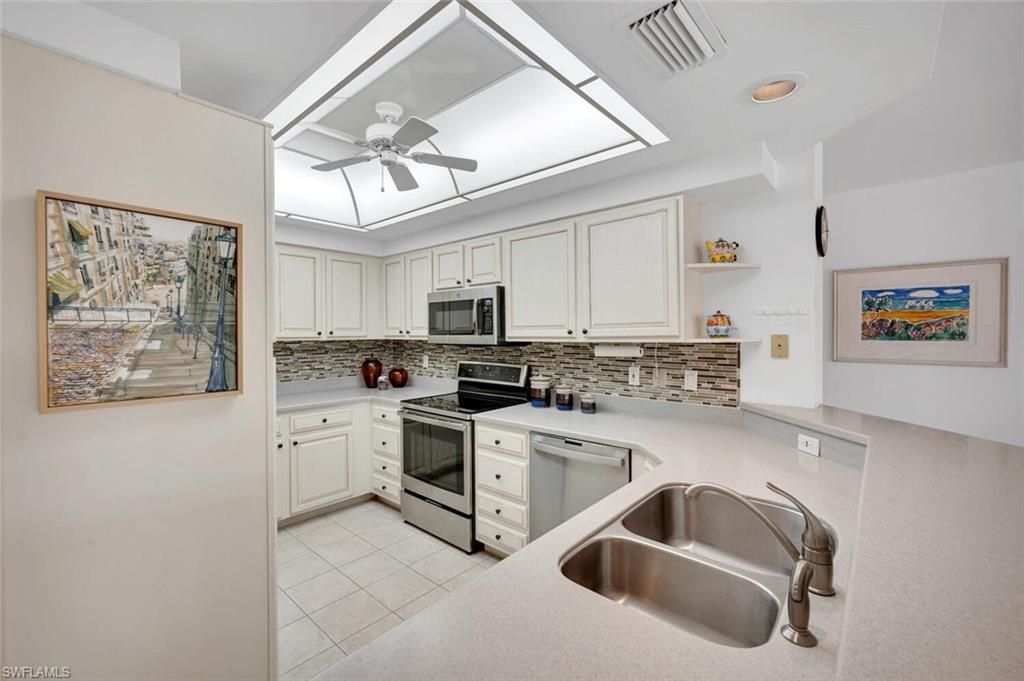 You won't mind washing dishes when you can look out to lake!