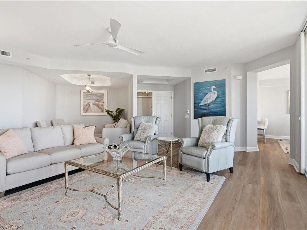 445 Cove Tower DR 704 photo 6