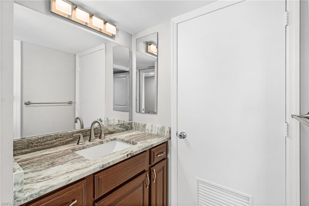 4400 Estero BLVD 401 photo 17