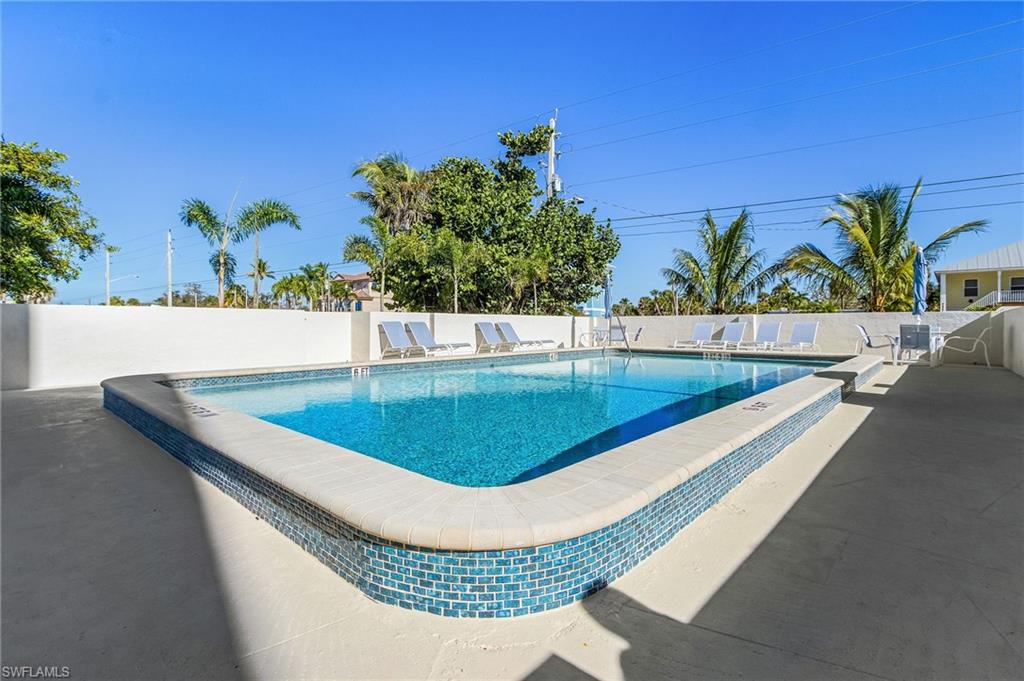 4400 Estero BLVD 401 photo 22
