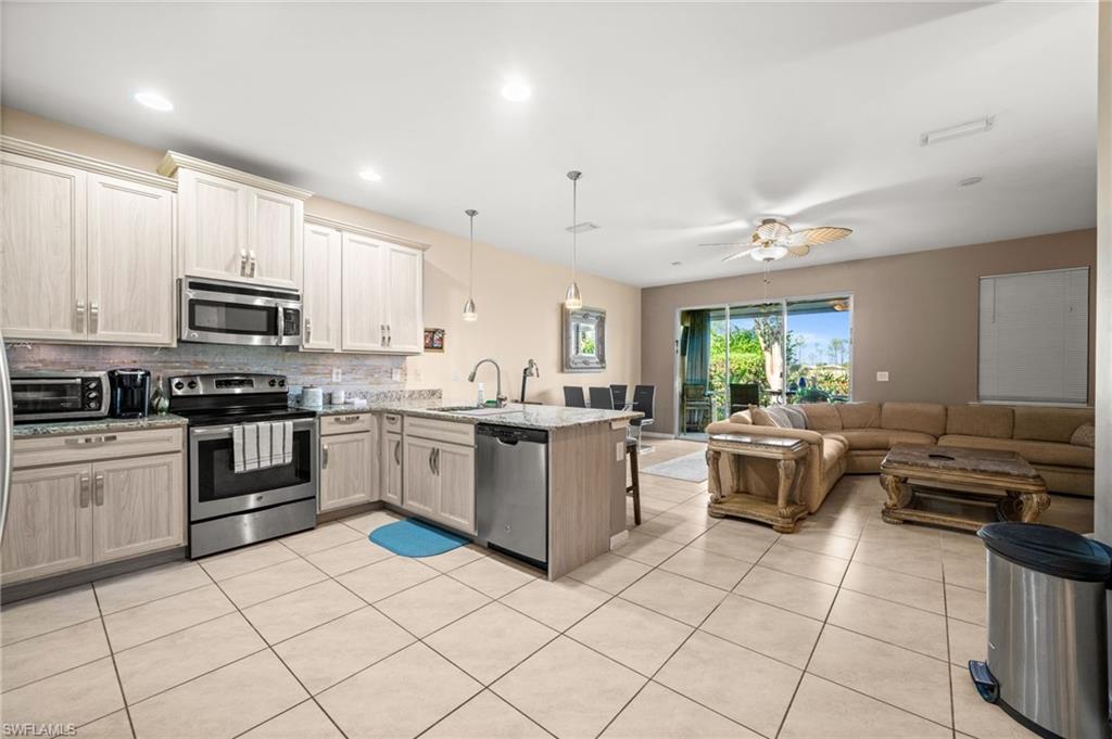 10820 Alvara WAY photo 23