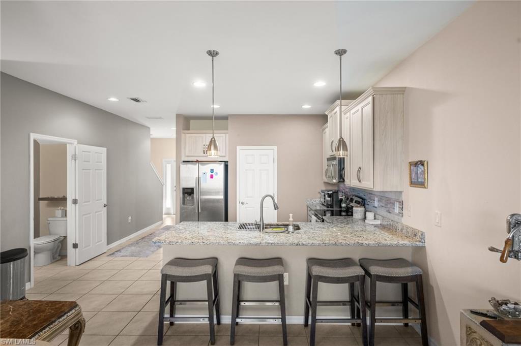 10820 Alvara WAY photo 9