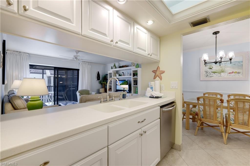 Compact and efficient kitchen