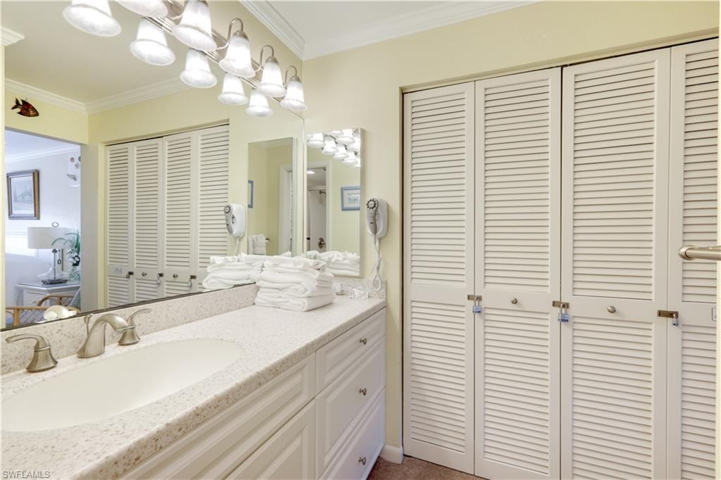 845 E Gulf DR 422 photo 18