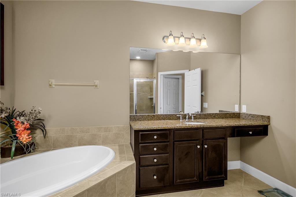 9064 Siesta Bay DR 5-102 photo 20