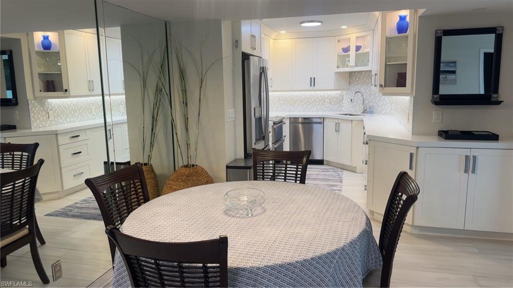 4005 Gulf Shore BLVD N 1104 photo 12
