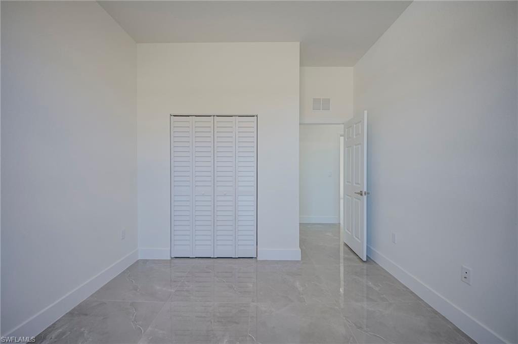 1134 Cumming ST E photo 17