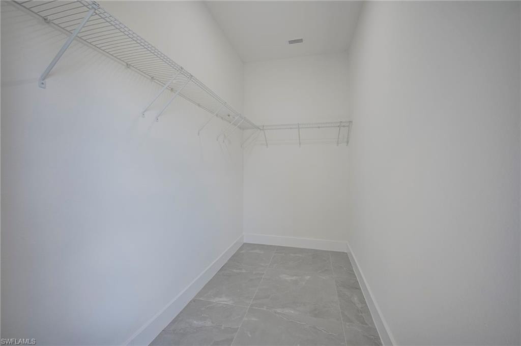 1134 Cumming ST E photo 14