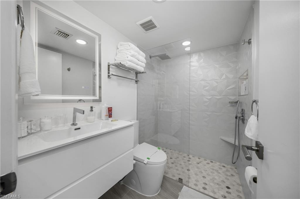 201 Collier BLVD 3-102 photo 23