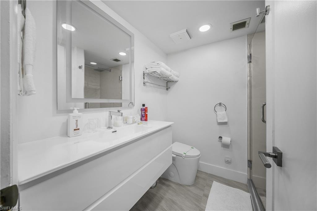201 Collier BLVD 3-102 photo 20