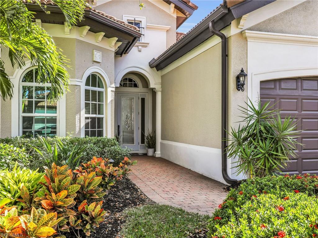 7864 Valencia CT