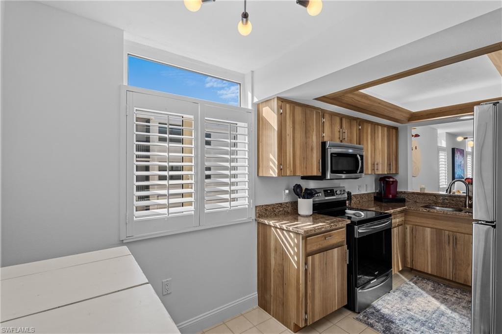 9415 Gulf Shore DR 501 photo 16