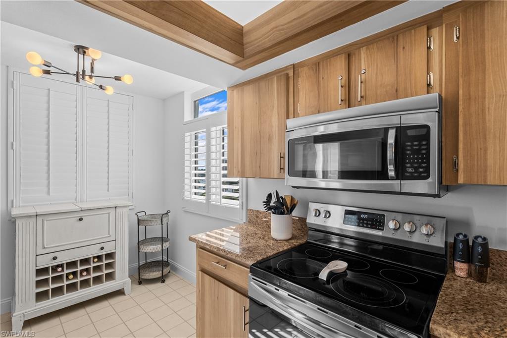 9415 Gulf Shore DR 501 photo 15