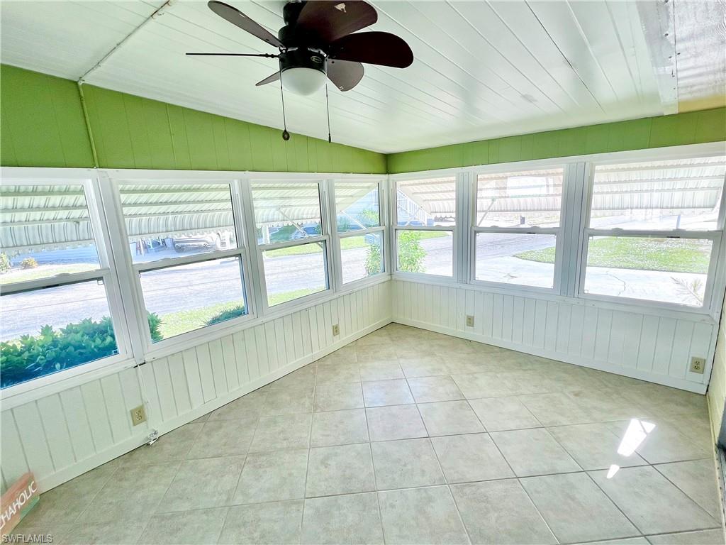 Sunroom/Den