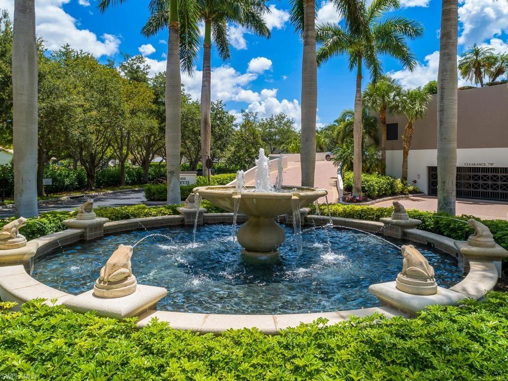 Melodic peaceful fountain to greet you and your Nevis guests.