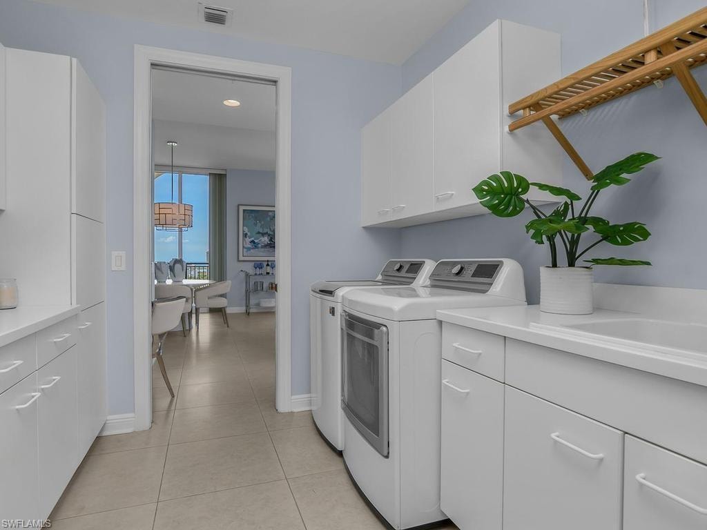 Spacious in unit with plenty of storage.