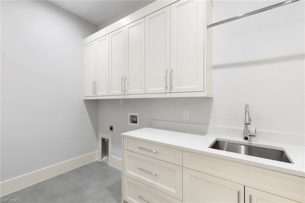 1086 Michigan AVE photo 32