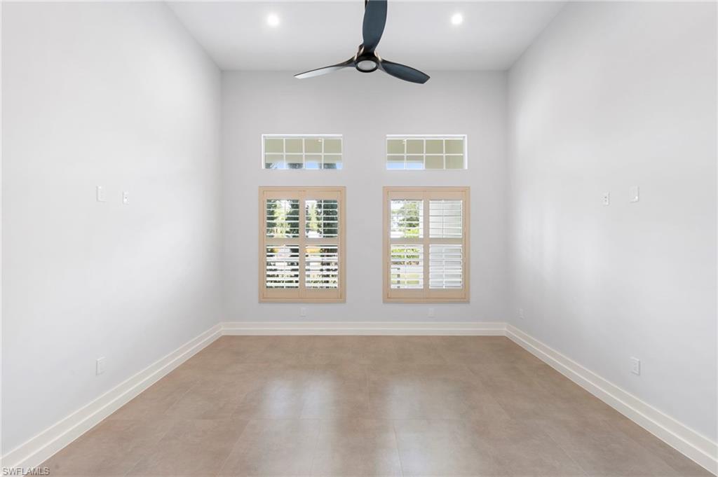 1086 Michigan AVE photo 24