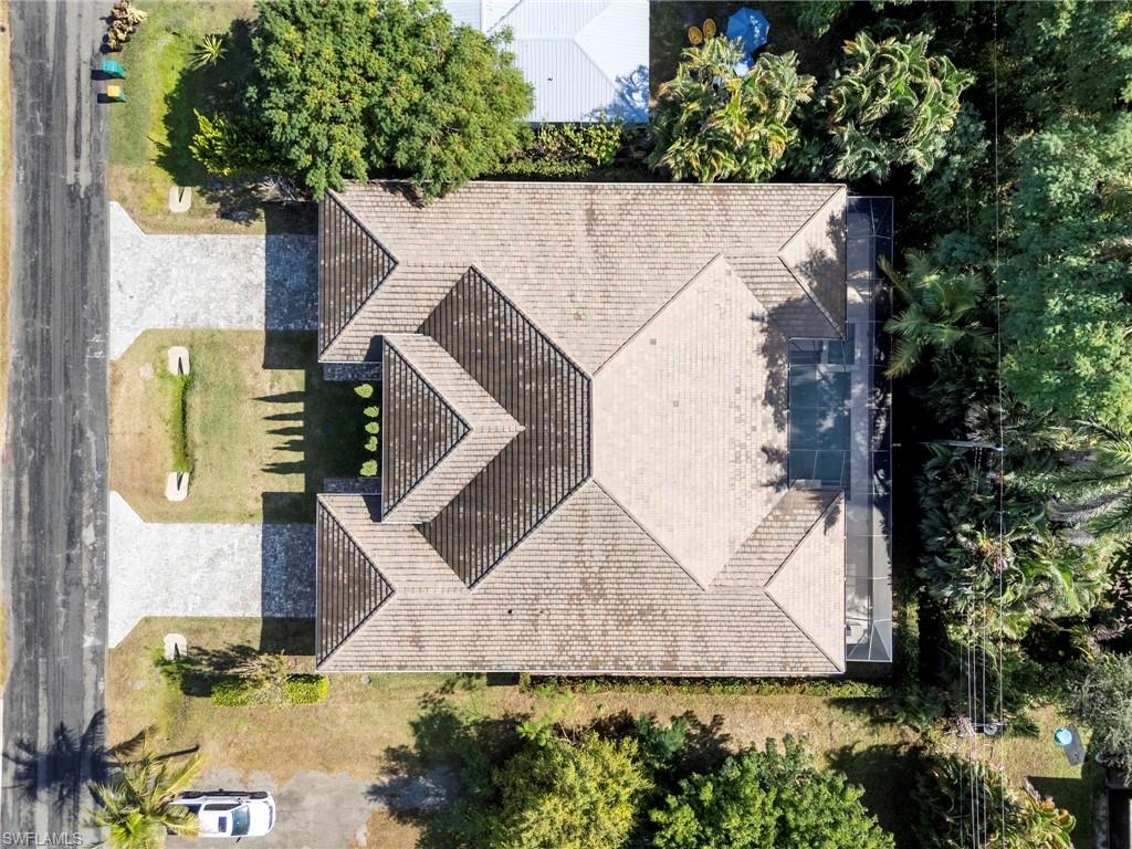 1086 Michigan AVE photo 41