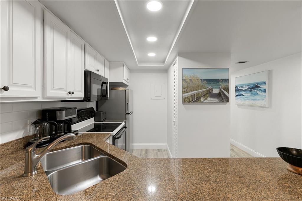 600 Neapolitan WAY 257 photo 9