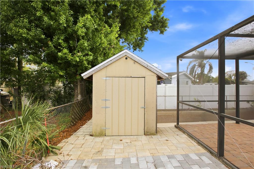 1736 Bonnie CT photo 22