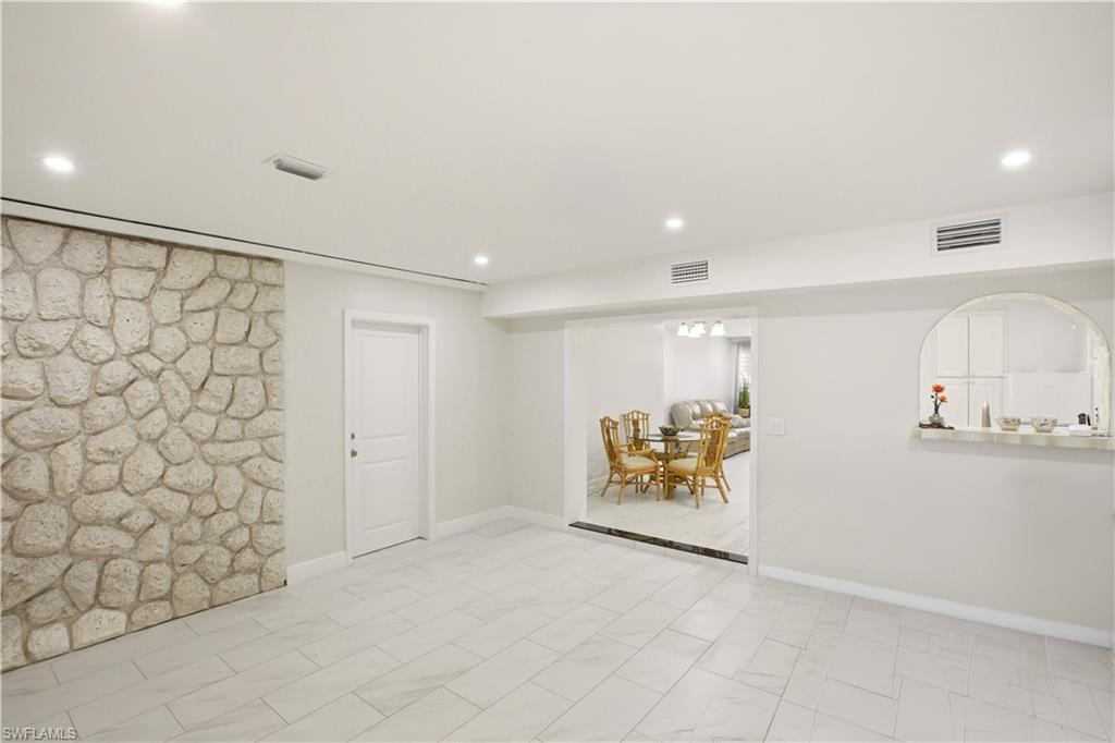 1736 Bonnie CT photo 8