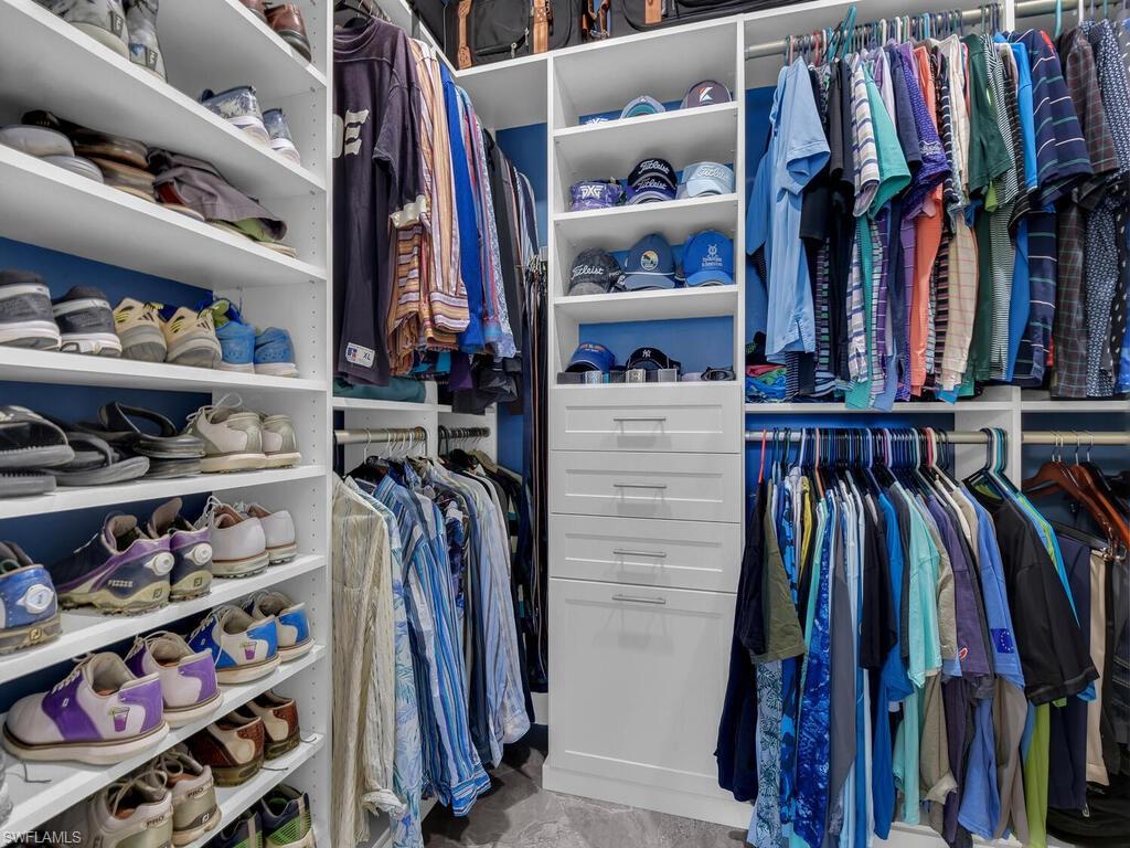 Custom Closet Organizers