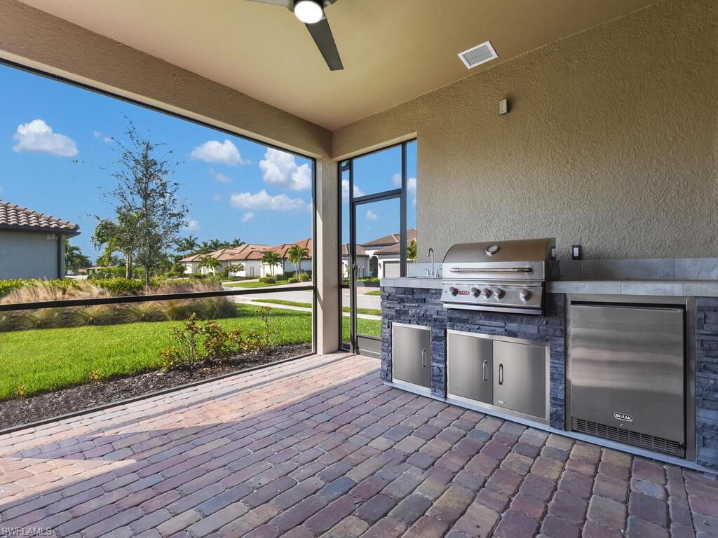 Extended back lanai with Bulit-In Kitchen