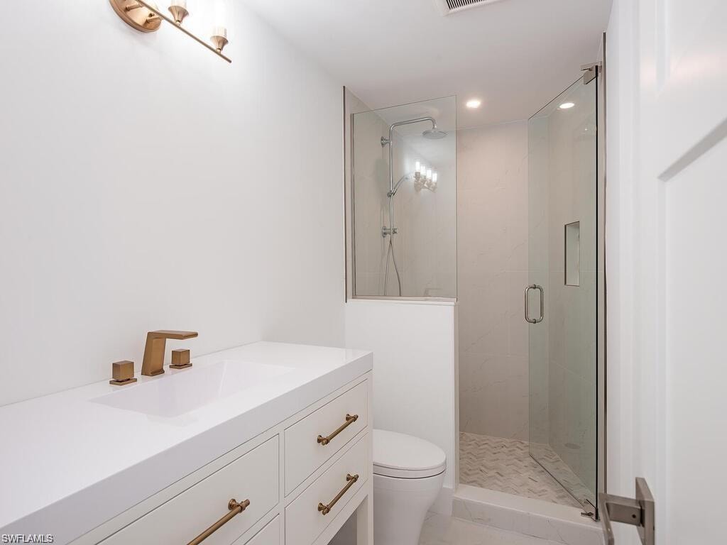 400 Park Shore DR 102 photo 16