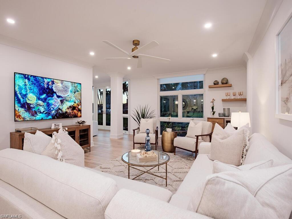 400 Park Shore DR 102
