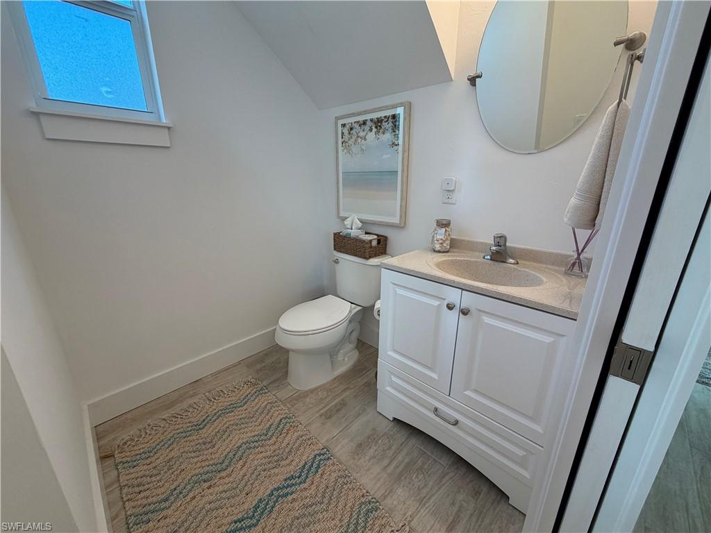 1727 Danford ST photo 6