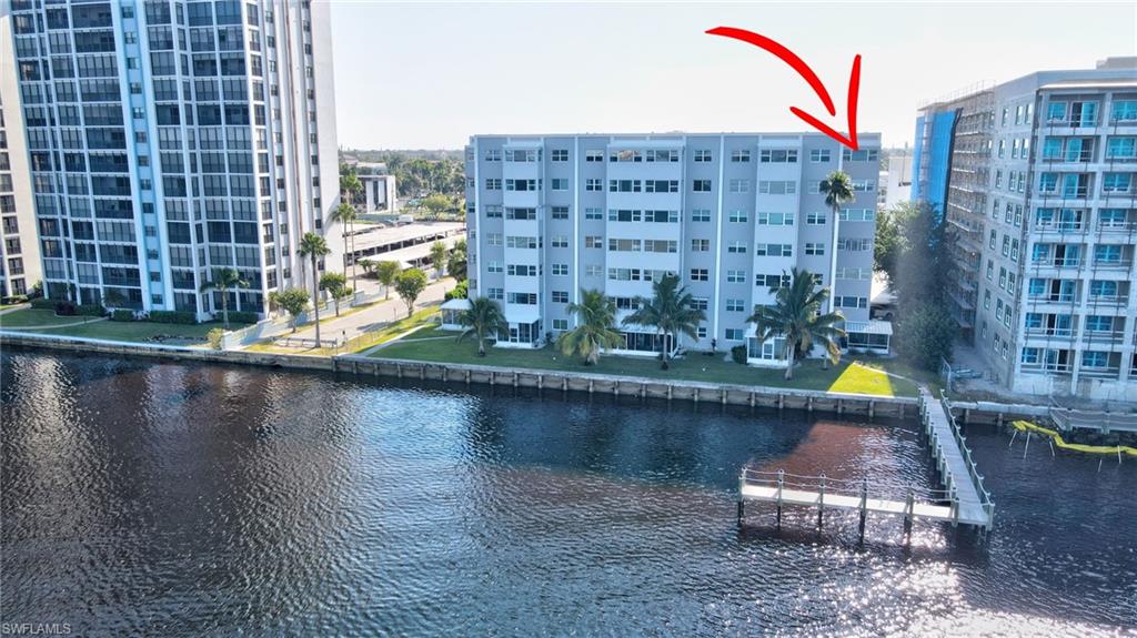 Corner Penthouse, overlooking Caloosahatchee River & dock