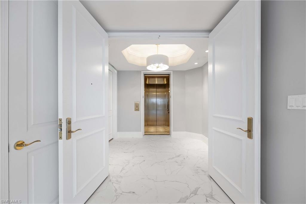 private foyer