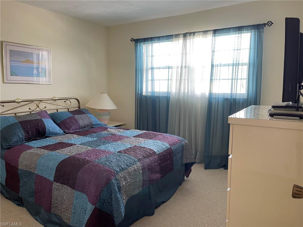 2nd Bedroom with Queen Sized Bed