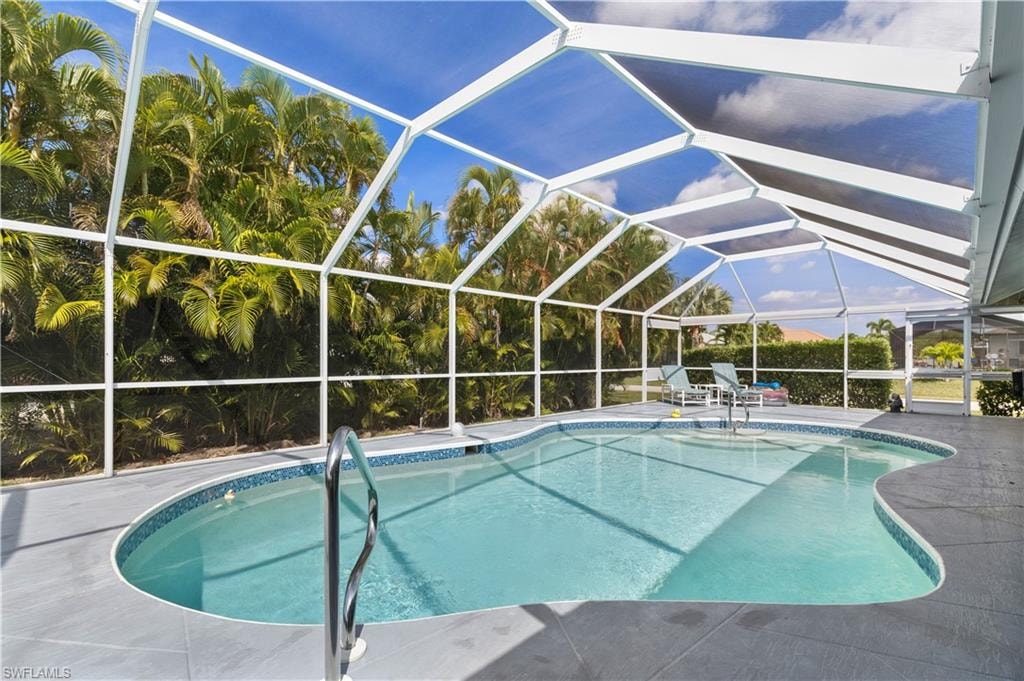 Walk around pool area.  Large lanai to the right.