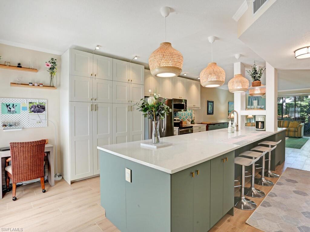7095 Barrington CIR 6-102