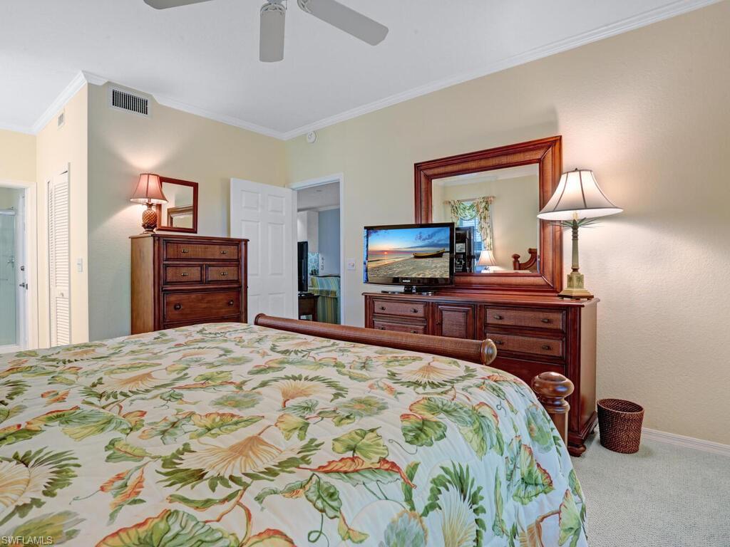 7095 Barrington CIR 6-102 photo 20