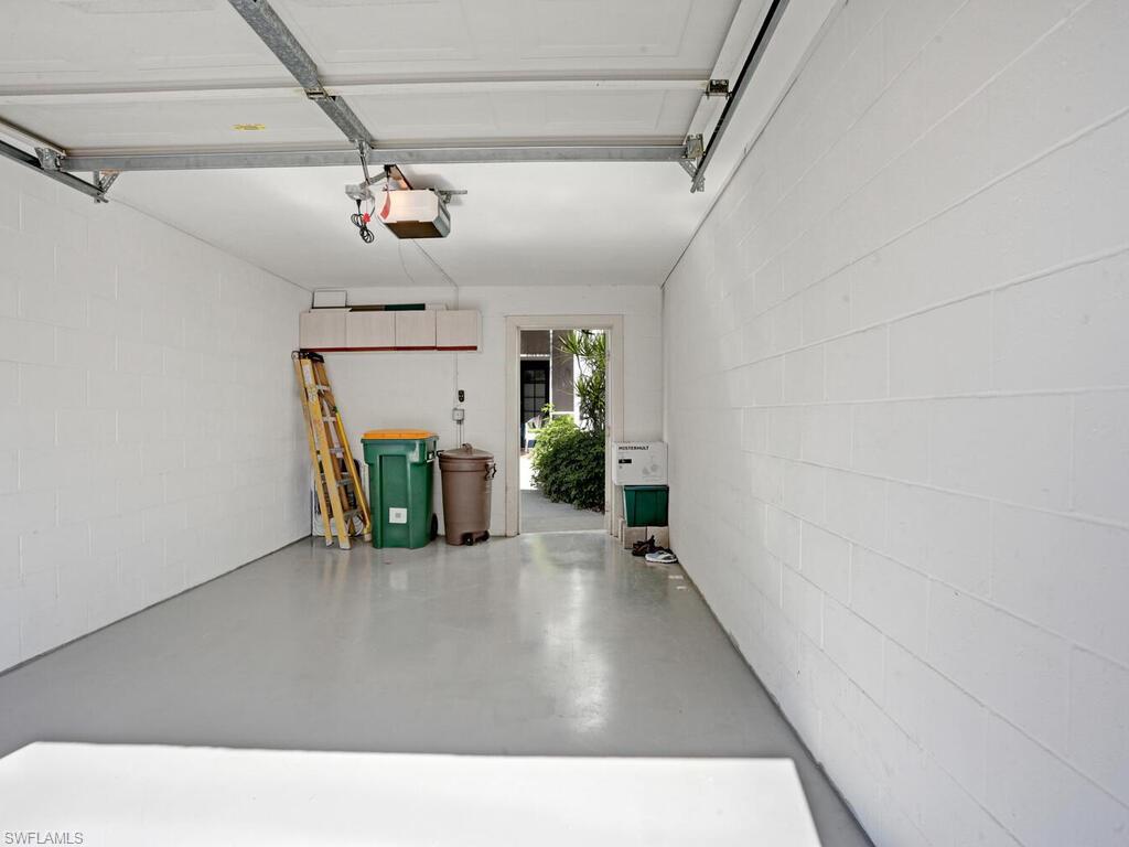 7095 Barrington CIR 6-102 photo 35
