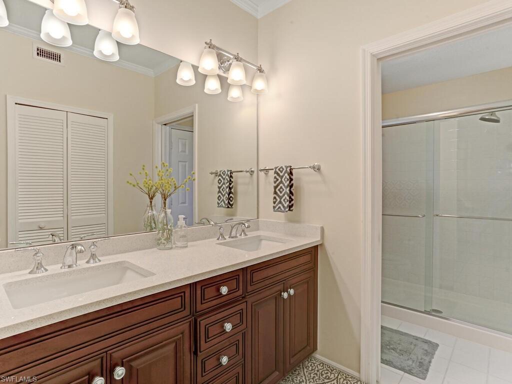 7095 Barrington CIR 6-102 photo 21
